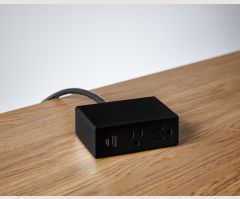 Miki Monument Mount - Black - 2 Power - 1 USB-A+C